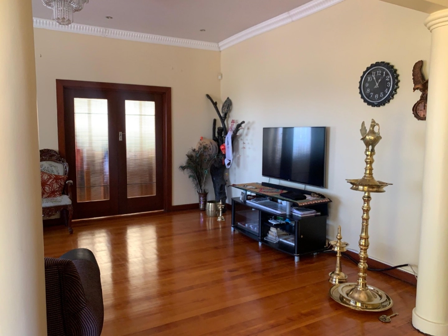 5 Bedroom Property for Sale in Baysville Eastern Cape